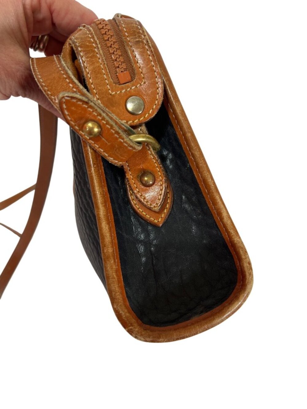 Dooney & Bourke Vintage Navy & Brown Pebble Leather Crossbody Bag With Adjustabl - Picture 5 of 13